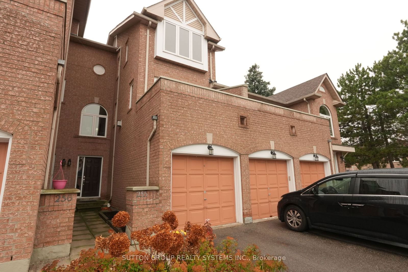 Townhouse for sale at 255-60 Barondale Drive, Mississauga, Hurontario, L4Z 3N8 - MLS: W11931536