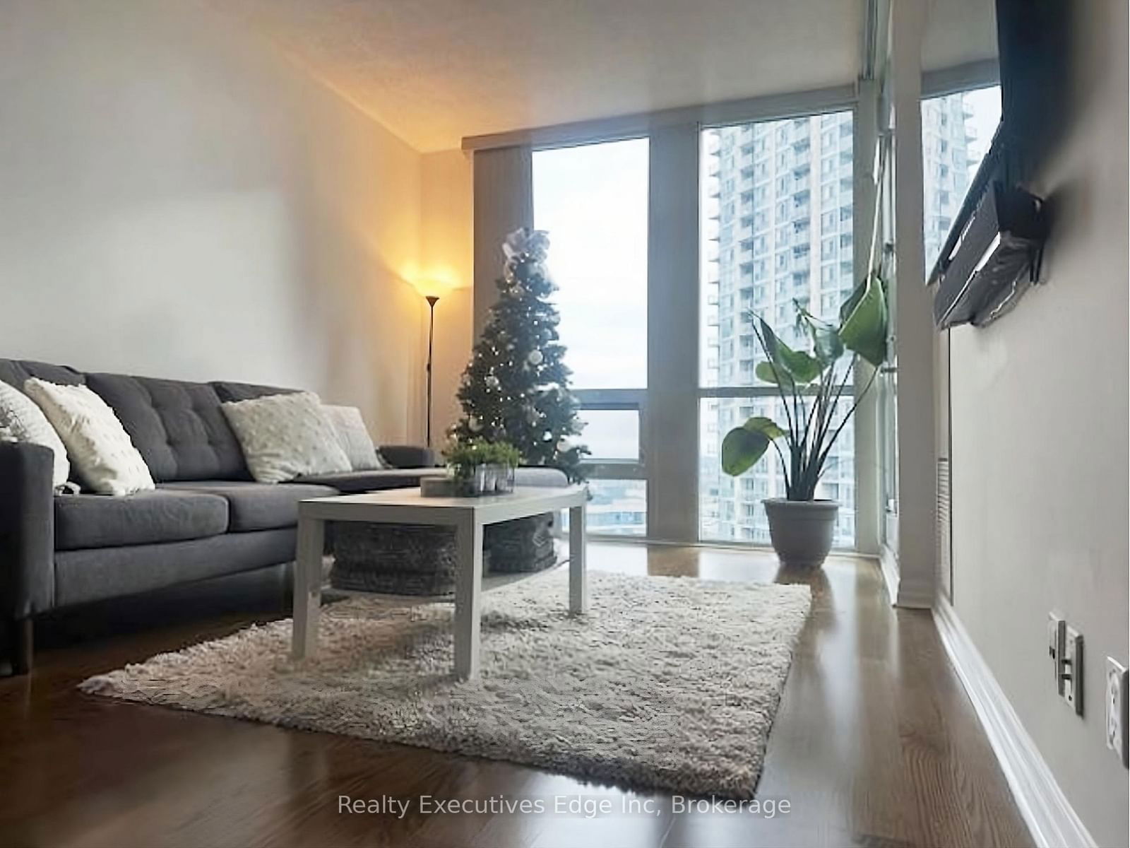 Condo for lease at 1906-220 Burnhamthorpe Road, Mississauga, City Centre, L5B 4N4 - MLS: W11931698