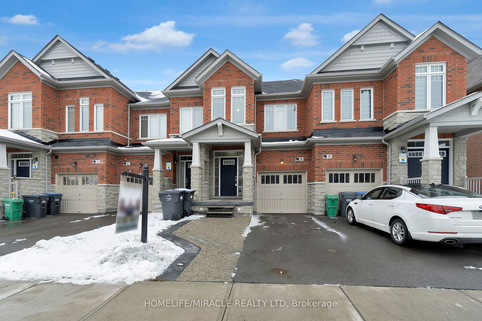 Townhouse for sale at 8 Phyllis Drive, Caledon, Rural Caledon, L7C 4E3 - MLS: W11931772