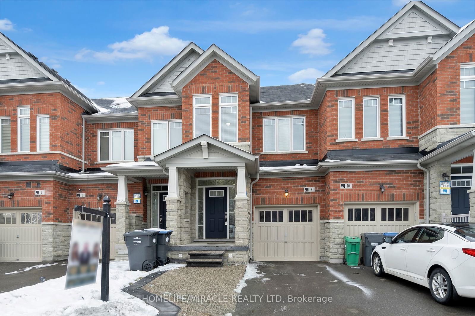 Townhouse for sale at 8 Phyllis Drive, Caledon, Rural Caledon, L7C 4E3 - MLS: W11931772