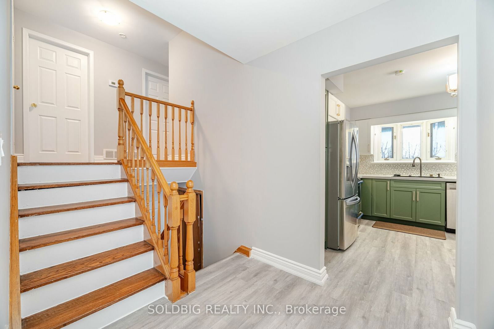 Detached House for sale at 4 Strathavon Drive, Toronto, Mount Olive-Silverstone-Jamestown, M9V 2H5 - MLS: W11931800