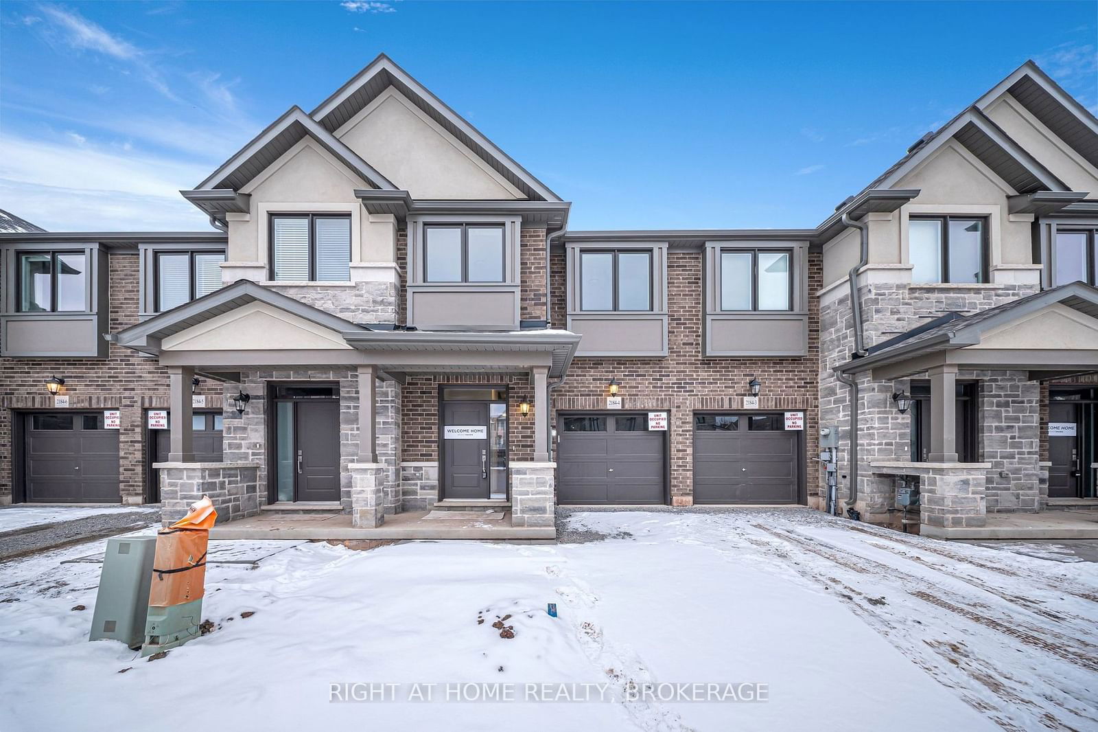 Townhouse for lease at 4-2184 POSTMASTER Drive, Oakville, 1019 - WM Westmount, L6M 5T1 - MLS: W11931840