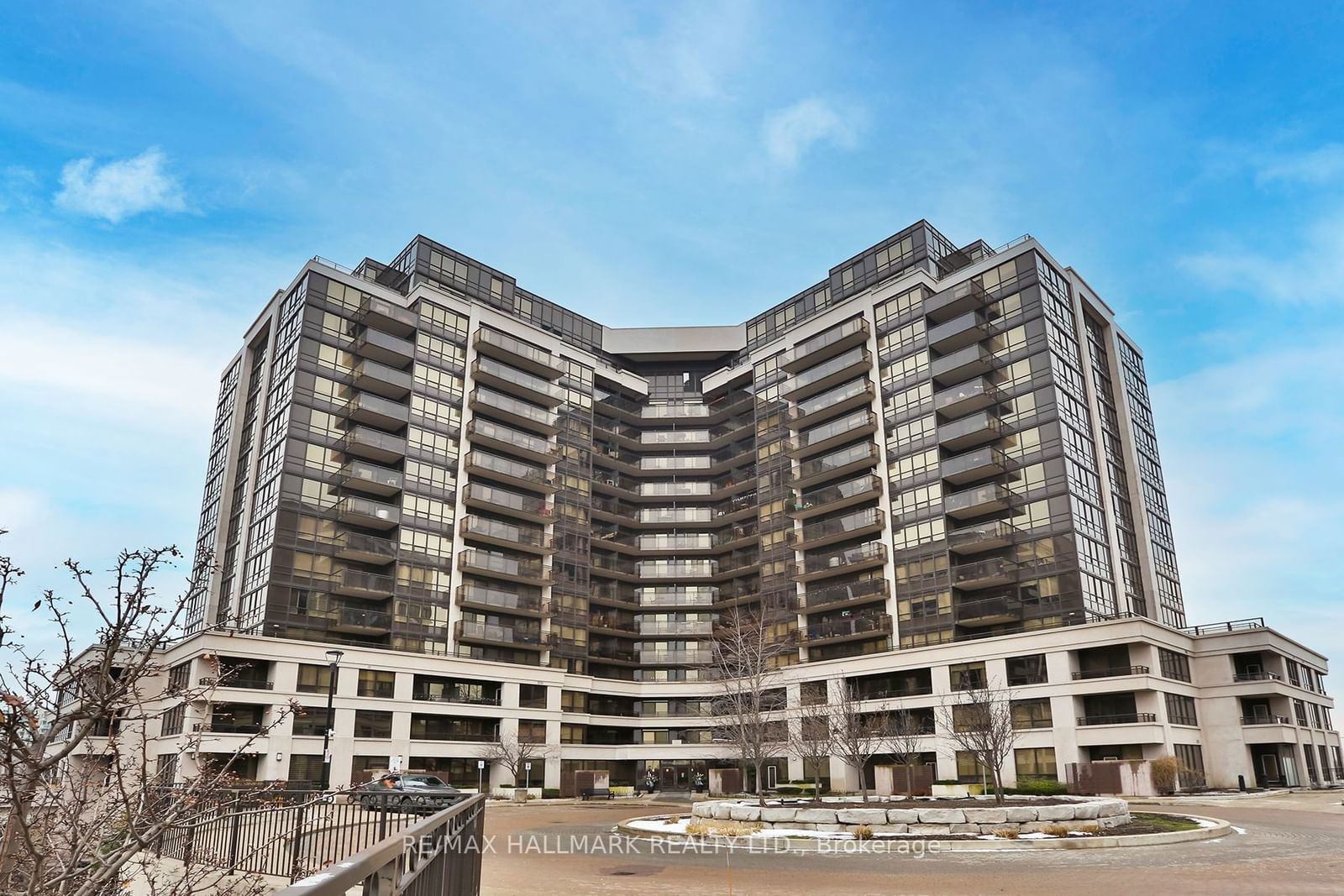 Condo for lease at 812-1060 Sheppard Avenue, Toronto, York University Heights, M3J 0G7 - MLS: W11932161