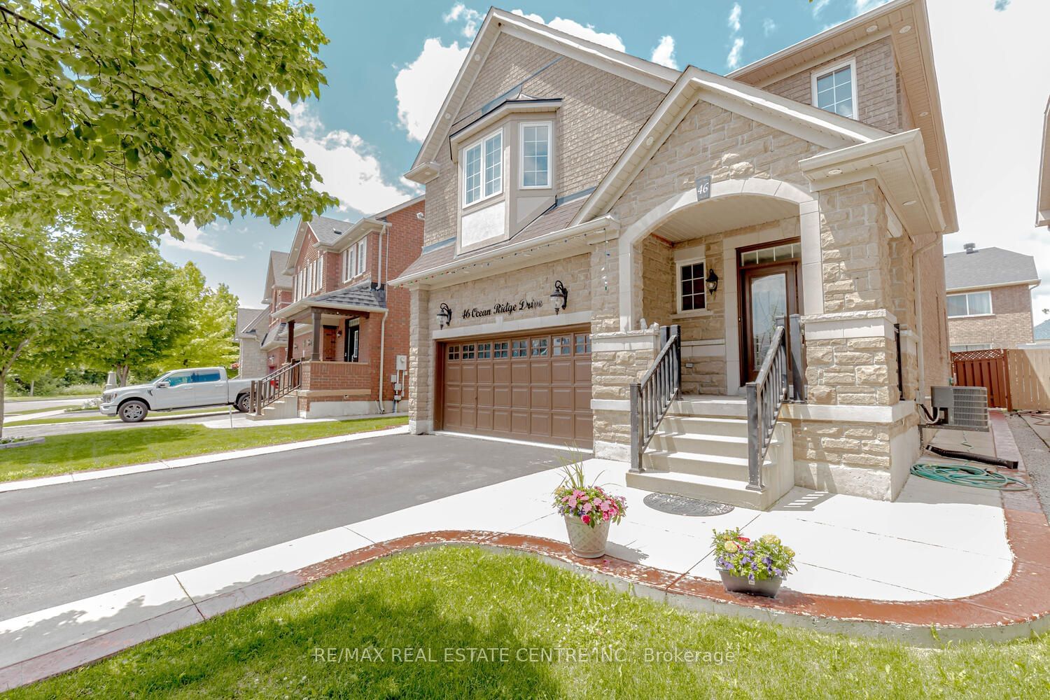 Detached House for sale at 46 Ocean Ridge Drive, Brampton, Sandringham-Wellington, L6R 3K5 - MLS: W11932177