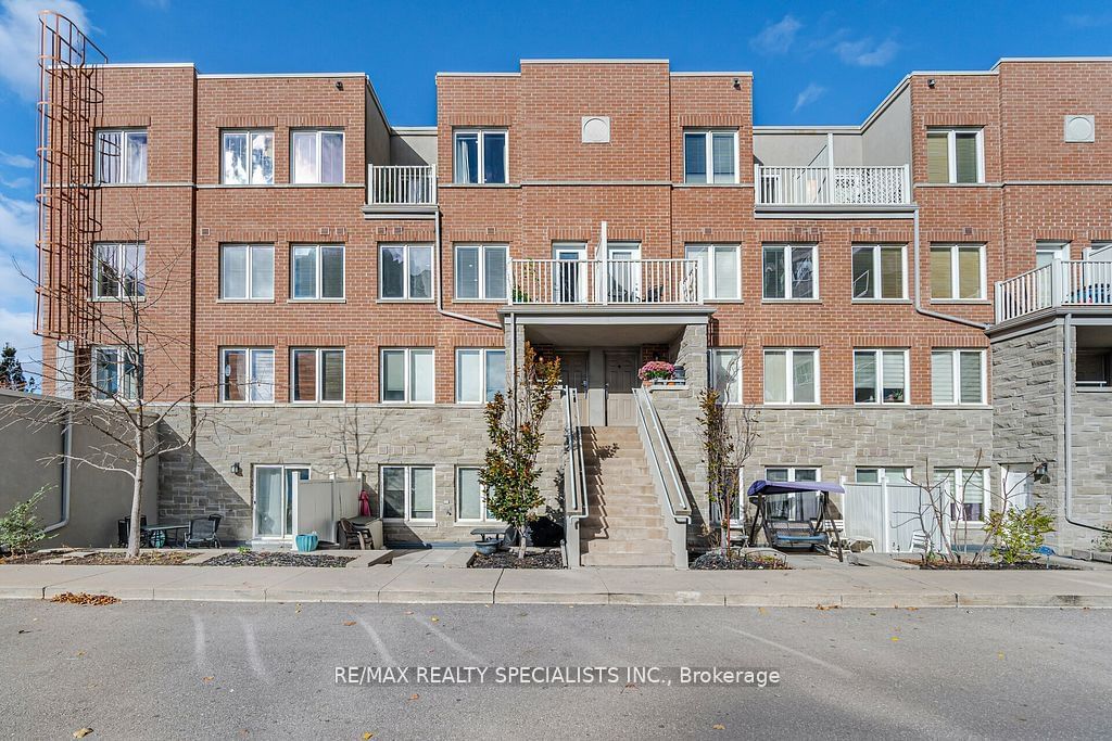 Townhouse for sale at 212-5 Richgrove Drive, Toronto, Willowridge-Martingrove-Richview, M9R 0A3 - MLS: W11932190