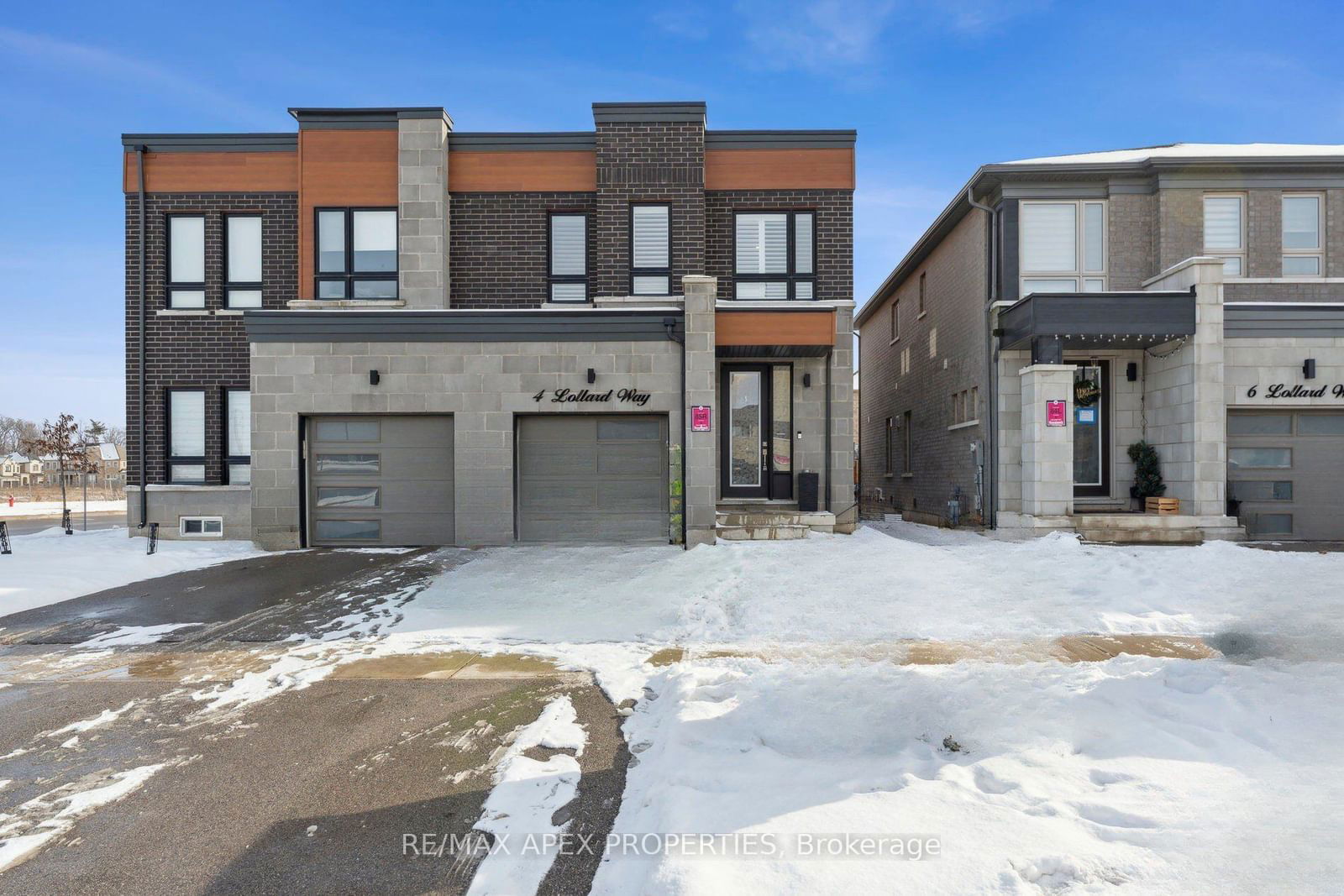 Semi-Detached House for sale at 4 Lollard Way, Brampton, Bram West, L6Y 2C9 - MLS: W11932201