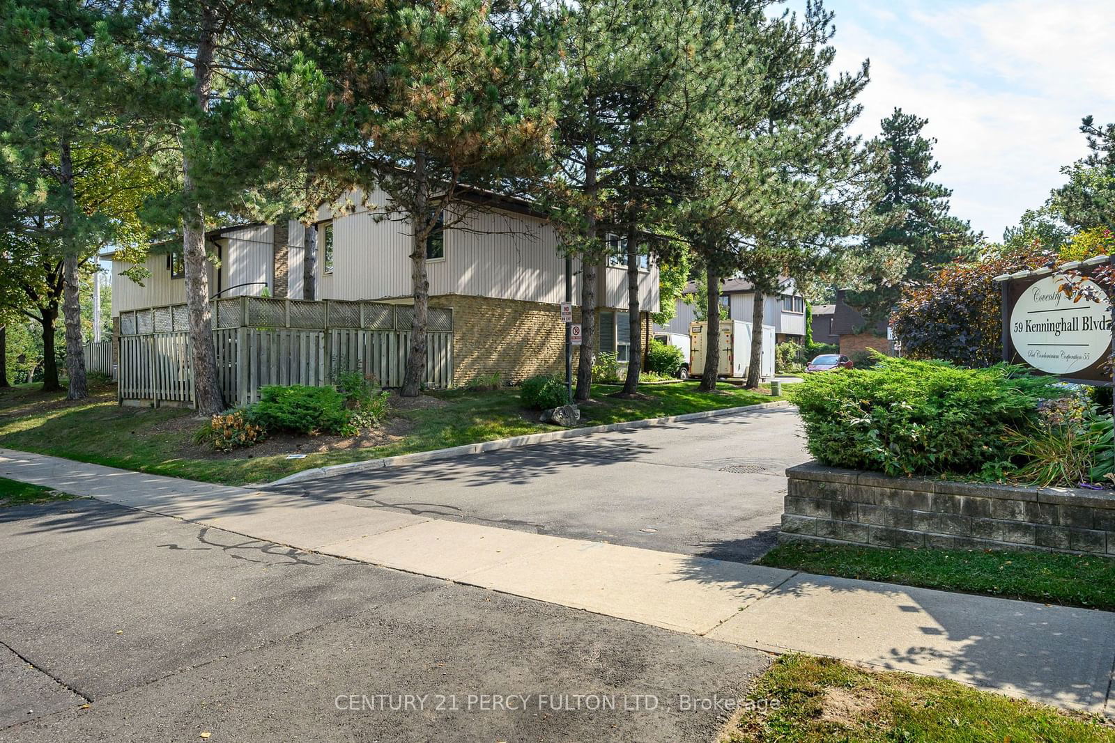 Townhouse for sale at 2-59 Kenninghall Boulevard, Mississauga, Streetsville, L5N 1J6 - MLS: W11932215