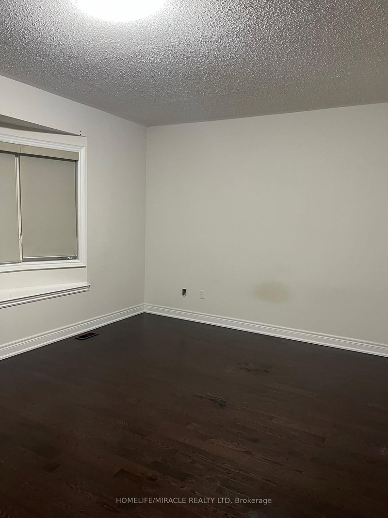 16 Lyle Way, Brampton, L6X 5P8 | Image 2