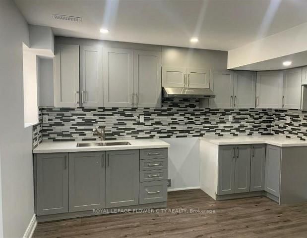 4 Lonetree Court