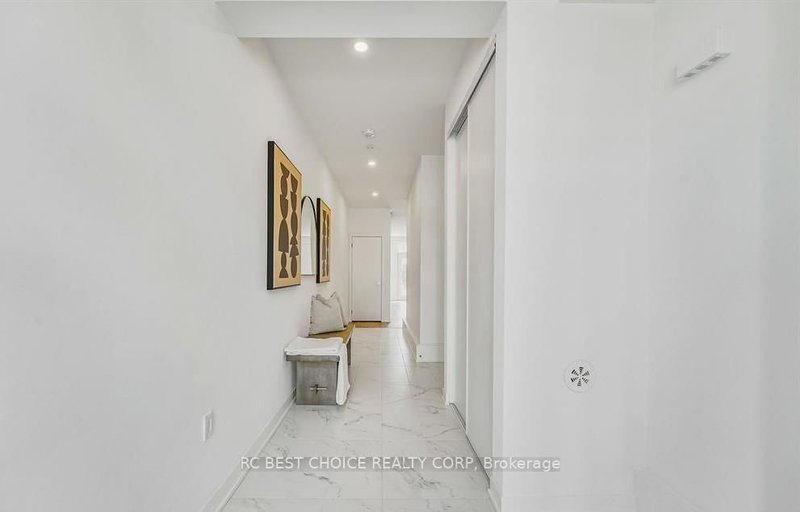 3058 Trailside Dr, Oakville, L6M 4M2 | Image 3