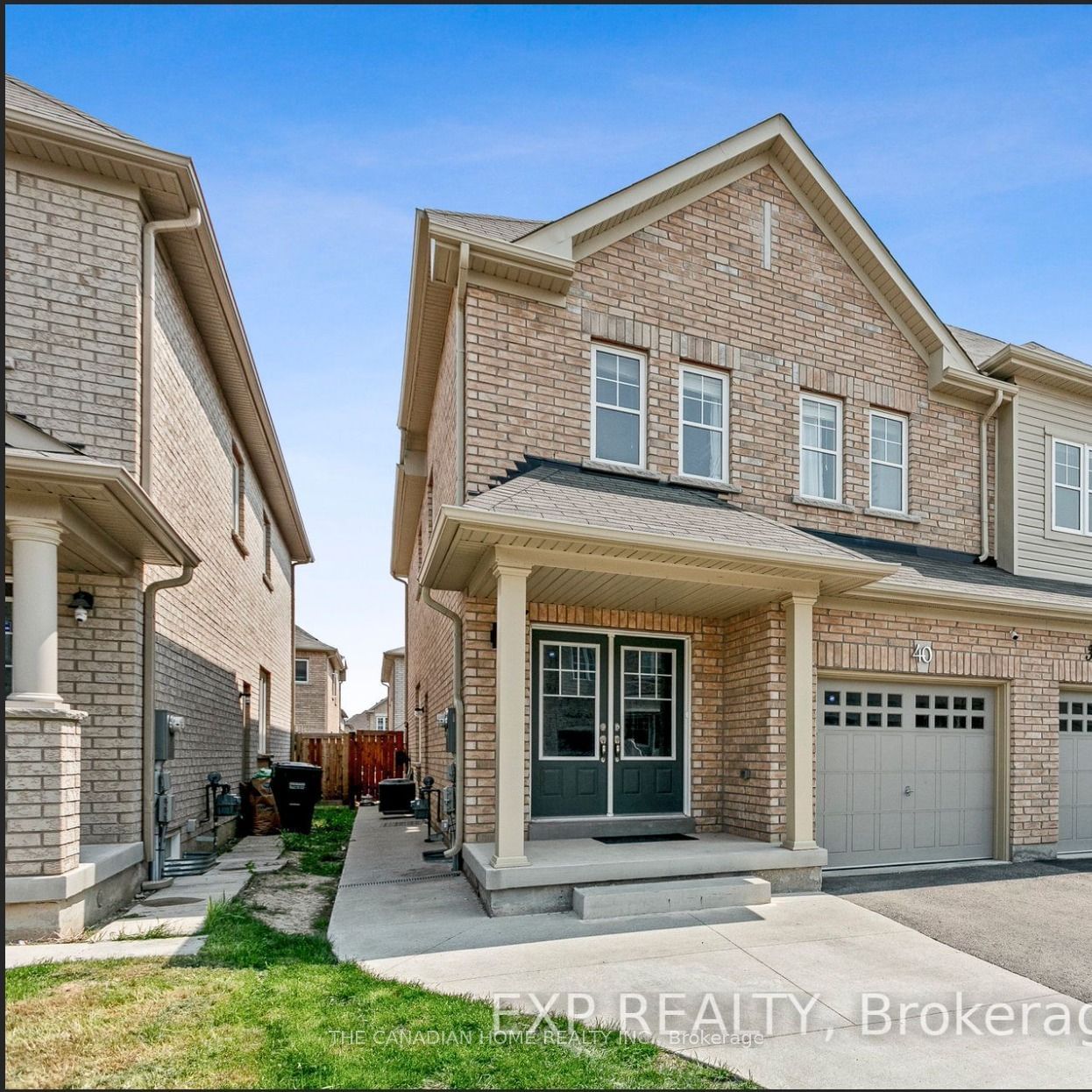 Semi-Detached House for lease at Upper-40 Lanark Circle, Brampton, Credit Valley, L6X 5L3 - MLS: W11932501