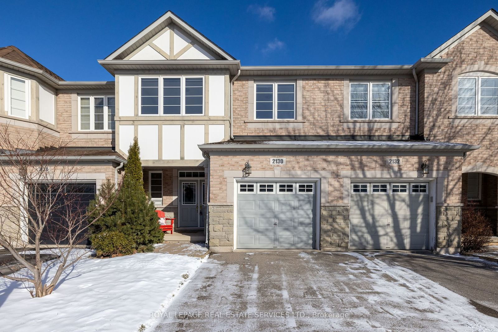 Townhouse for sale at 2130 Emily Circle, Oakville, BC Bronte Creek, L6M 0E6 - MLS: W11932614