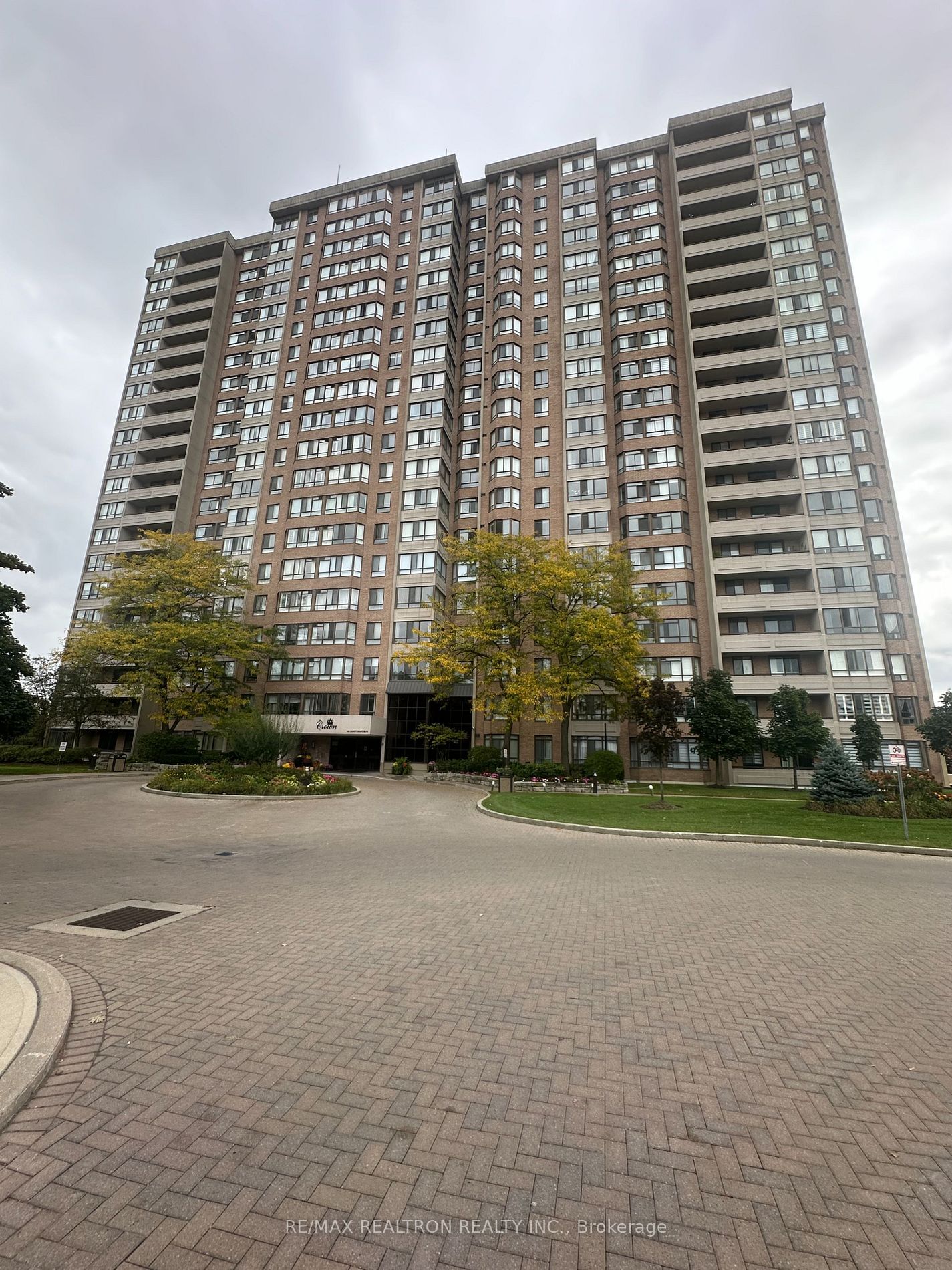 Condo for sale at 907-100 County Court Boulevard, Brampton, Fletcher's Creek South, L6W 4A5 - MLS: W11932761