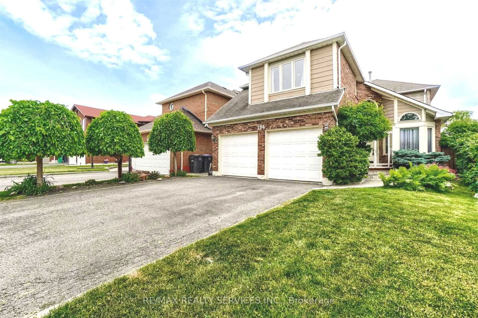 Detached House sold at 104 Lord Simcoe Drive, Brampton, Westgate, L6S 5G9 - MLS: W11932786