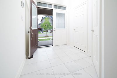 4090 Channing Cres, Oakville - Rural Oakville image-0-3