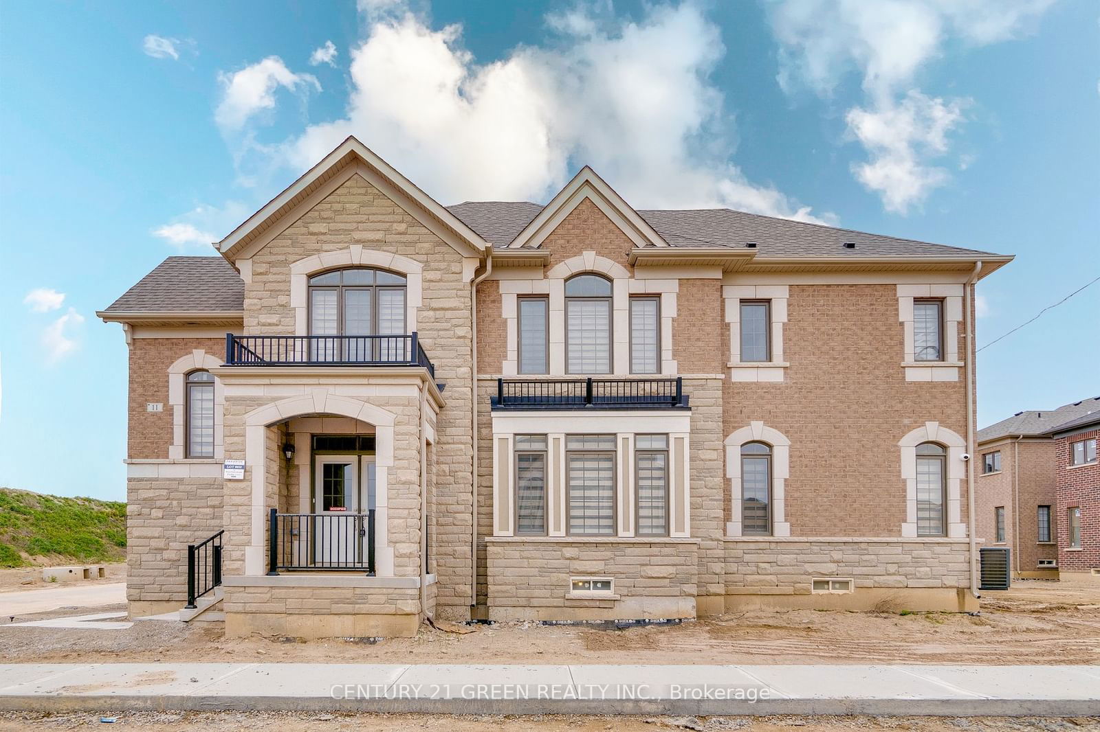 Detached House for lease at 11 Housefinch Avenue, Brampton, Snelgrove, L6Z 1W5 - MLS: W11932915