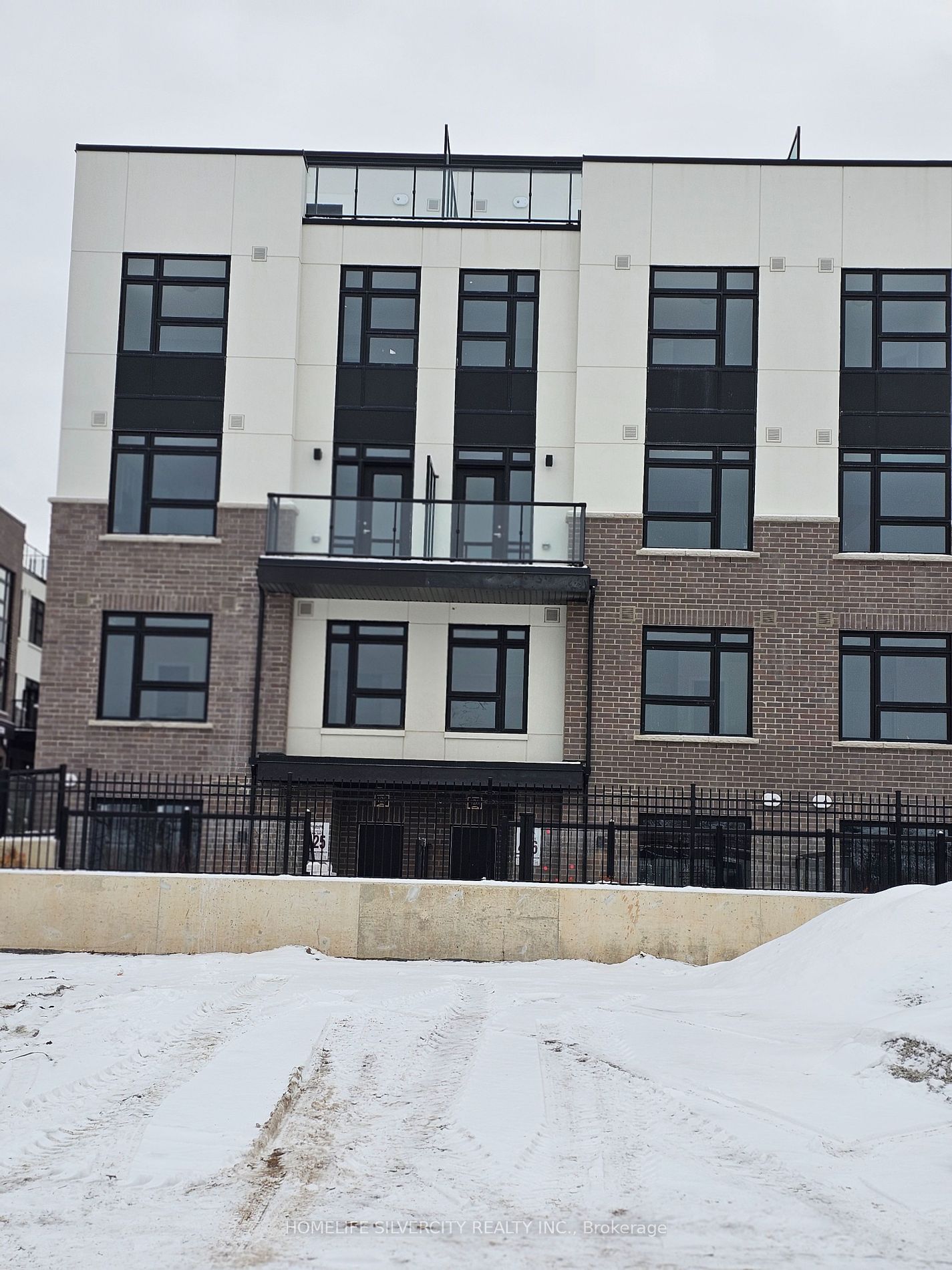 Townhouse for lease at 126-1577 Rose Way, Milton, Cobban, L9T 7E7 - MLS: W11932990