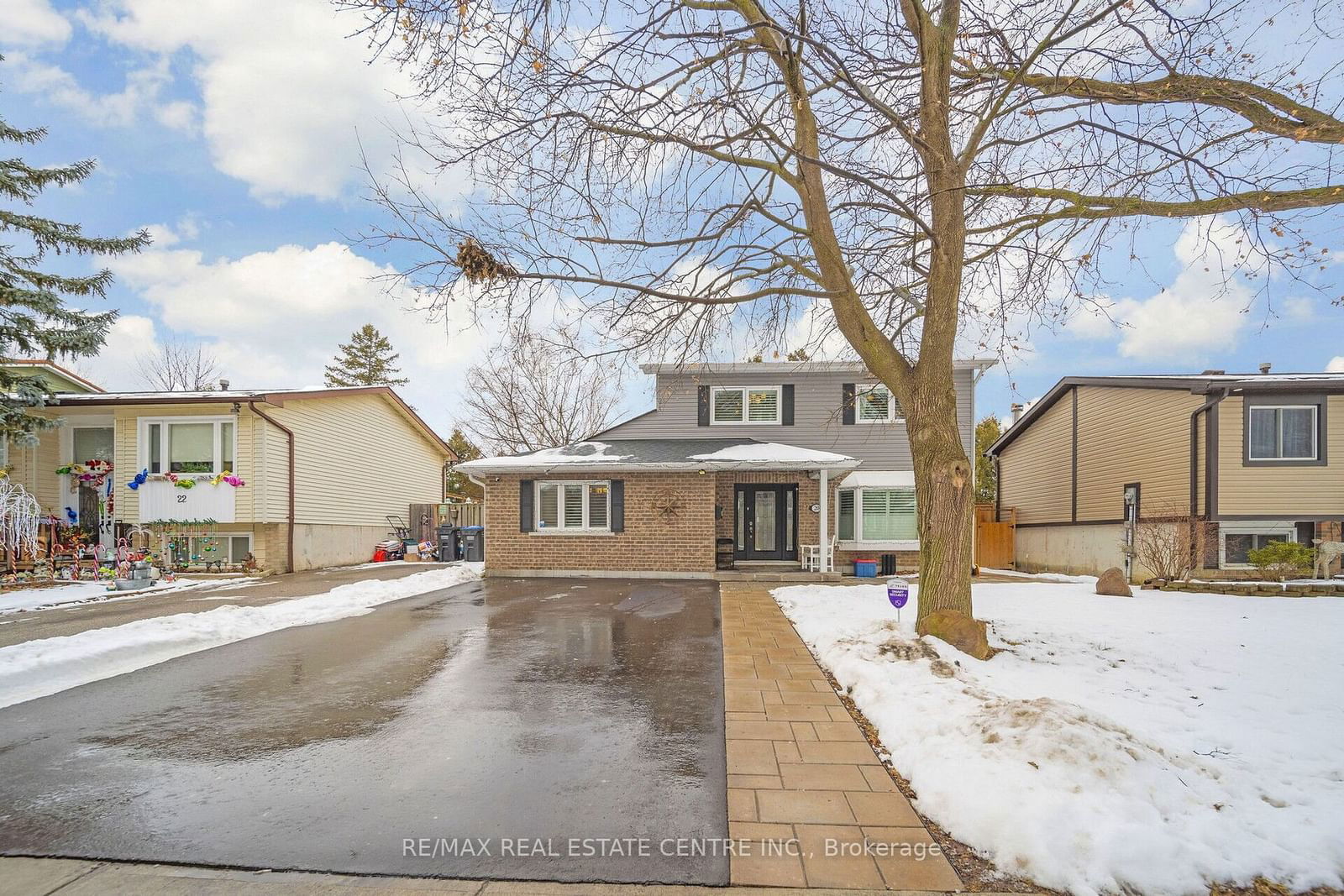 Detached House for sale at 20 Carberry Crescent, Brampton, Madoc, L6V 2E9 - MLS: W11933223