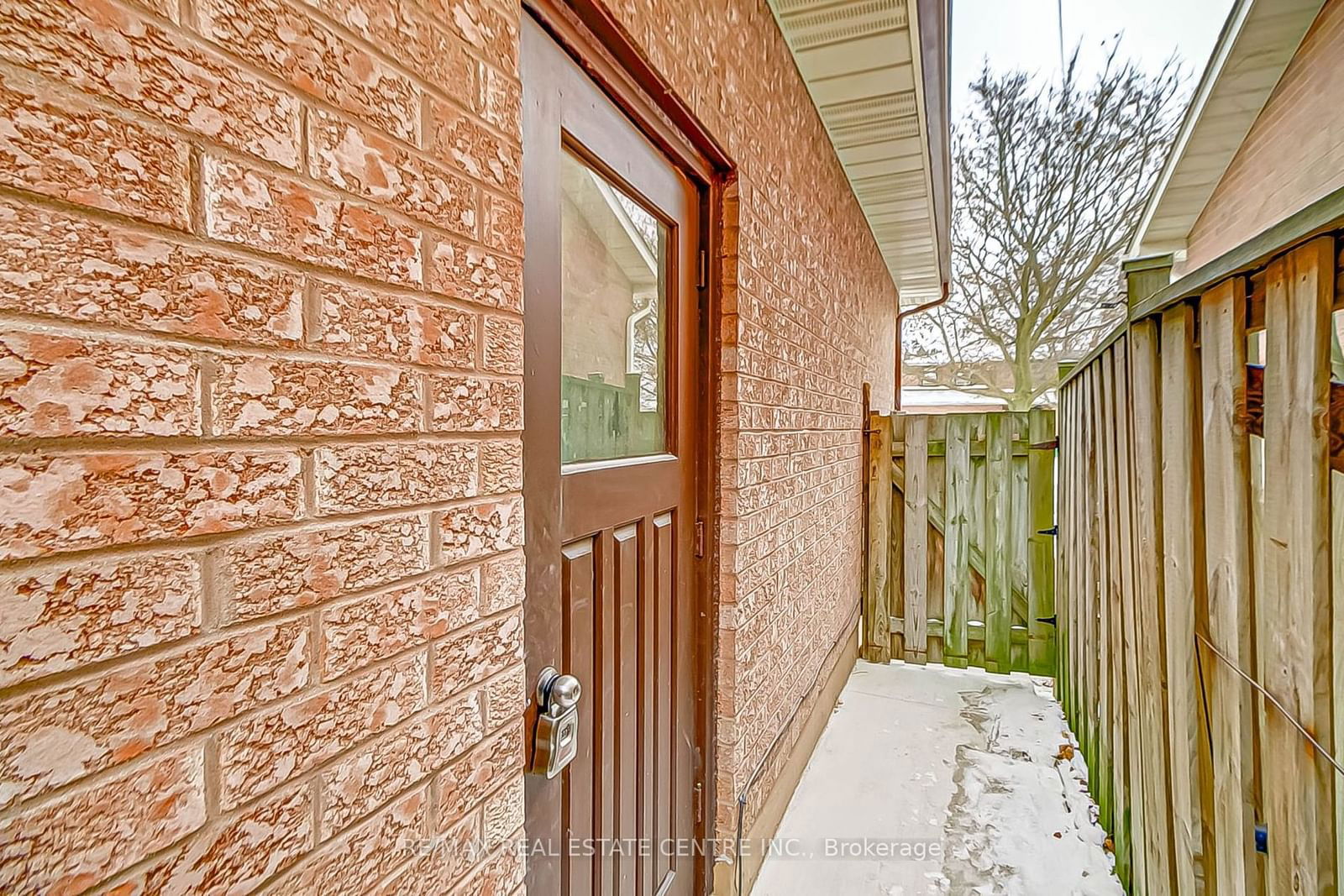 Detached House leased at Bsmt-1864 Roy Ivor Crescent, Mississauga, Erin Mills, L5L 3N8 - MLS: W11933307