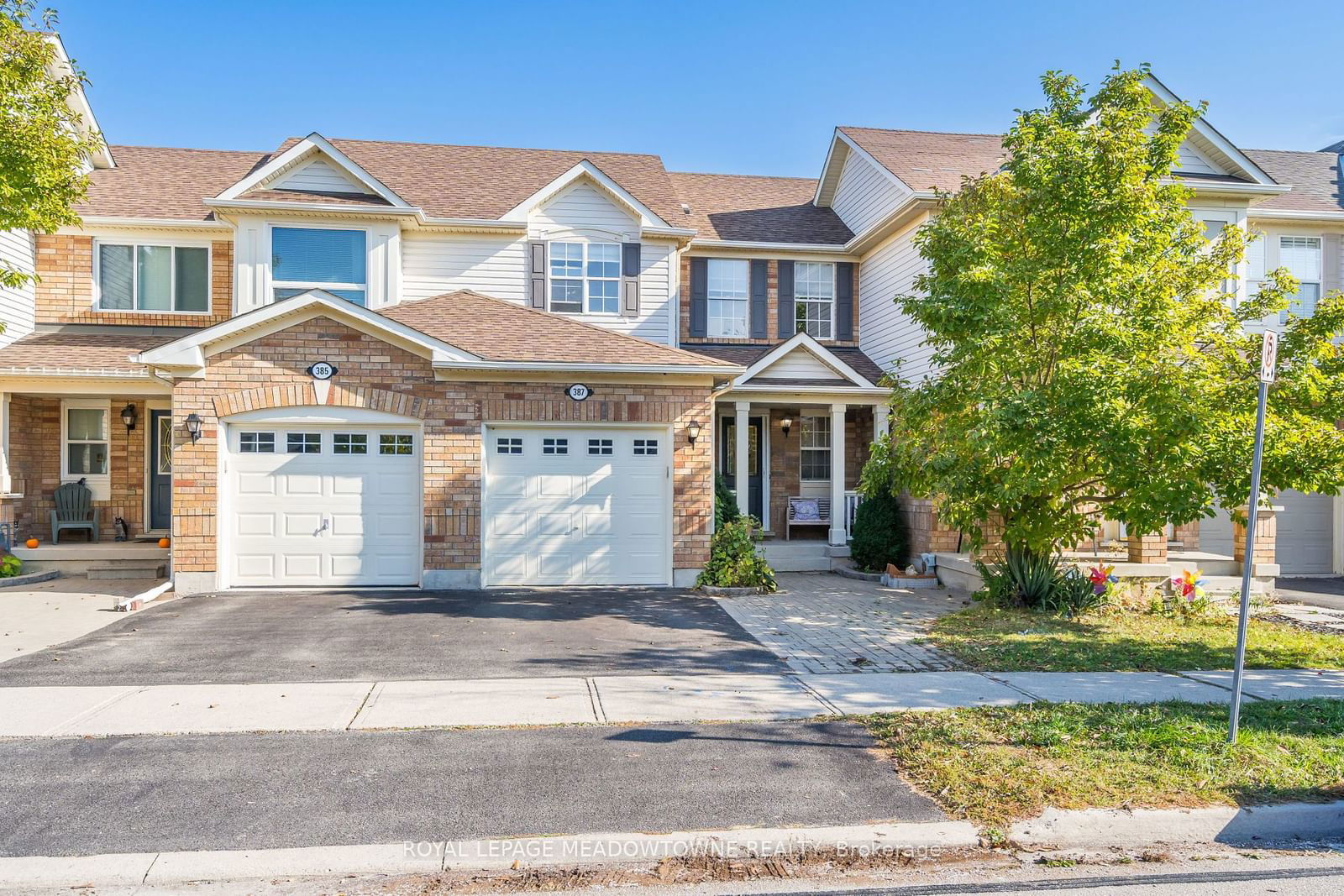 Townhouse for lease at 387 BAVERSTOCK Crescent, Milton, 1027 - CL Clarke, L9T 5L1 - MLS: W11933435