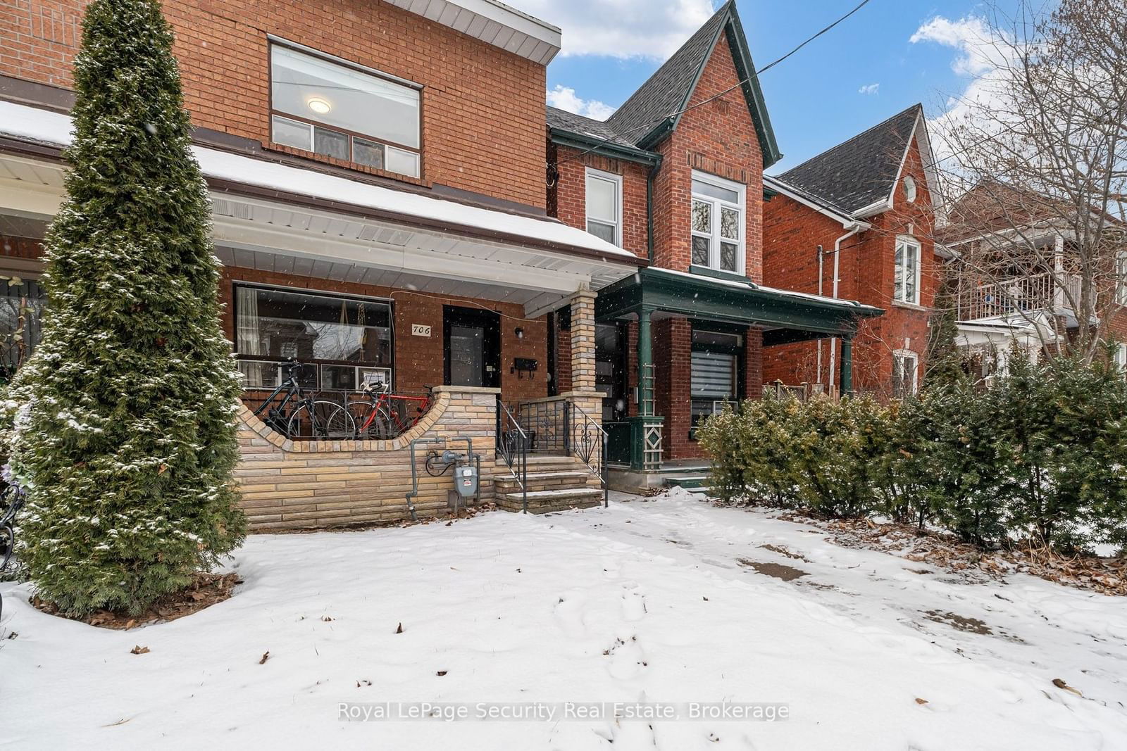 Semi-Detached House for lease at Lower-706 Gladstone Avenue, Toronto, Dovercourt-Wallace Emerson-Junction, M6H 3J4 - MLS: W11933540