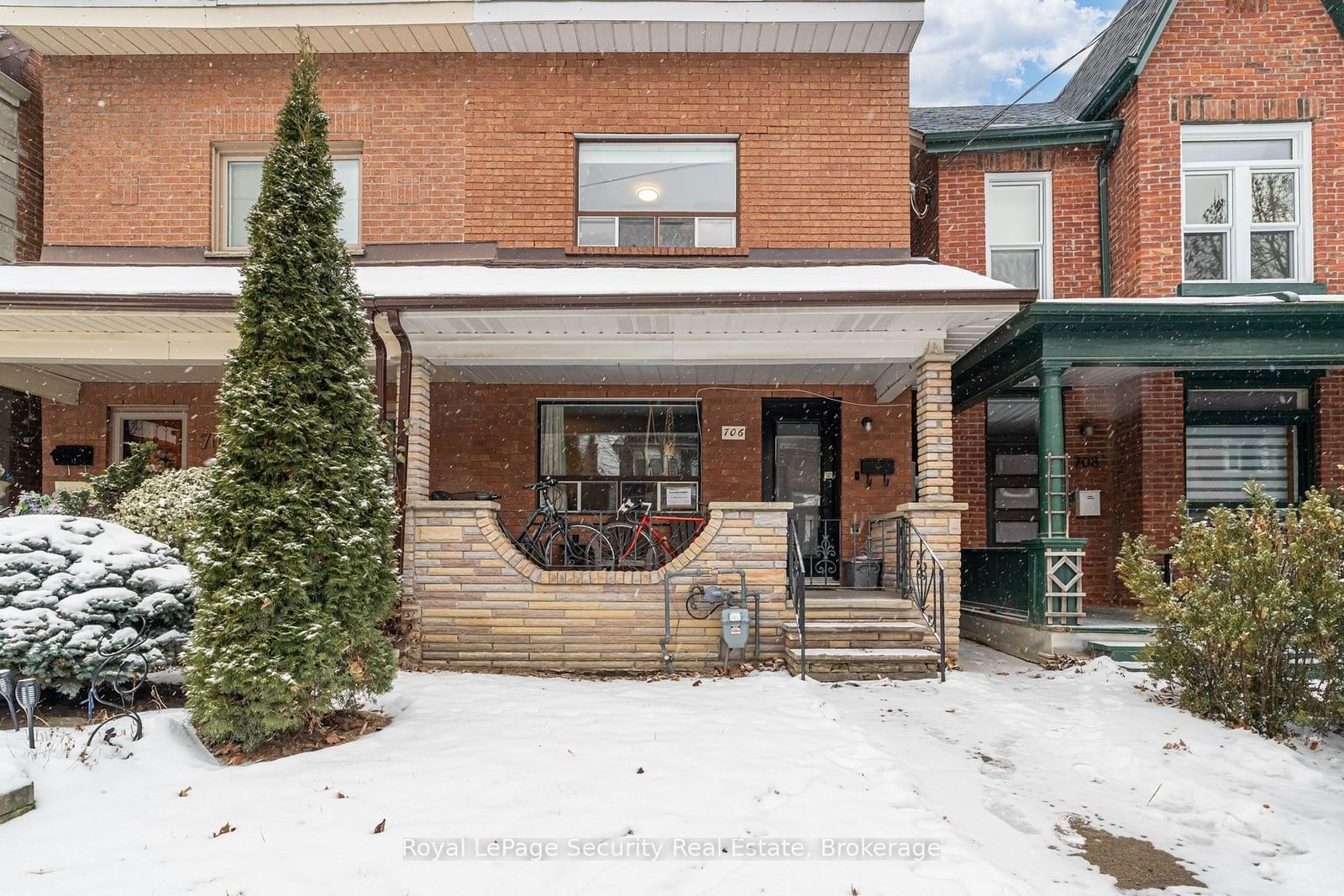 Semi-Detached House for lease at Lower-706 Gladstone Avenue, Toronto, Dovercourt-Wallace Emerson-Junction, M6H 3J4 - MLS: W11933540