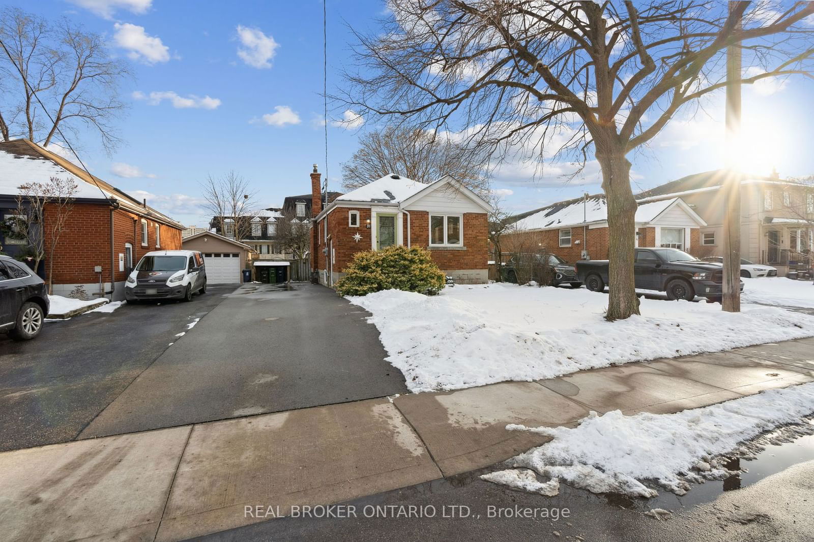 Detached House for sale at 21 Edmund Avenue, Toronto, Weston, M9N 1A2 - MLS: W11933543