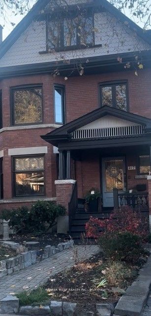 Detached House for lease at Lower-217 Geoffrey Street, Toronto, High Park-Swansea, M6R 1P9 - MLS: W11933606