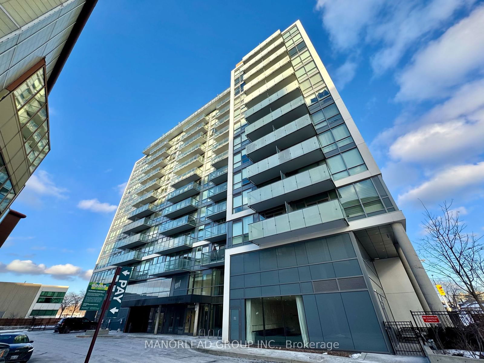 Condo for lease at 813-10 De Boers Drive, Toronto, York University Heights, M3N 0L6 - MLS: W11933811