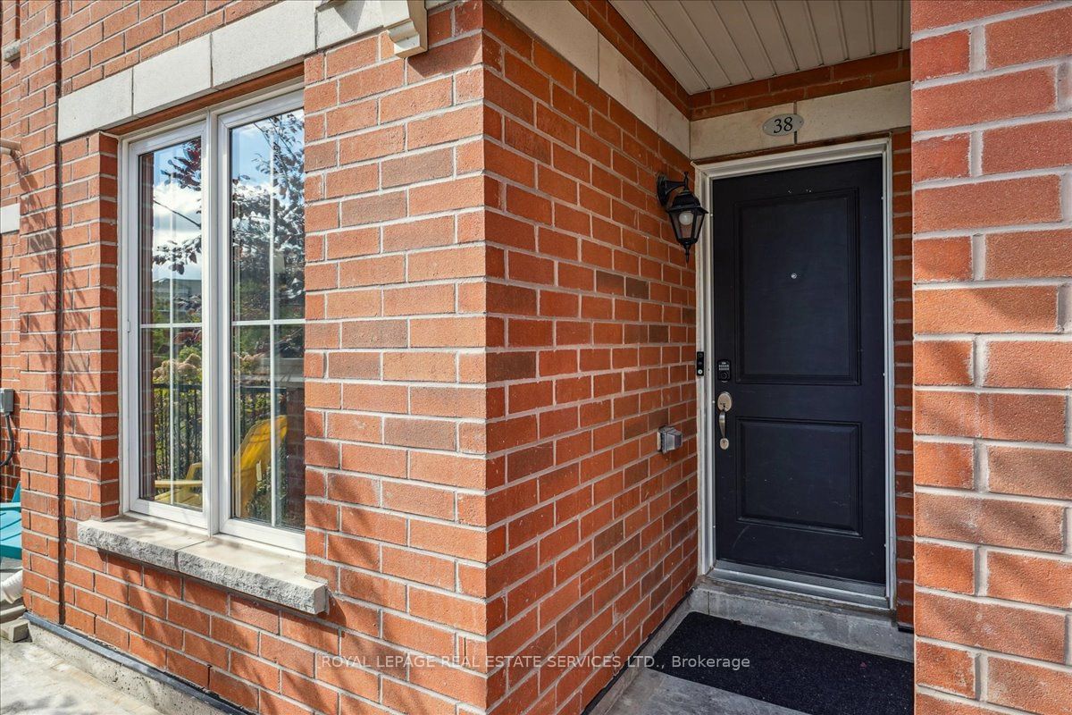 Townhouse leased at 38-2480 Post Road, Oakville, Uptown Core, L6H 0G6 - MLS: W11933826