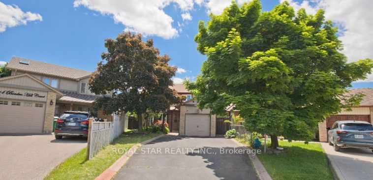 Building at 16 Borden Hill Court, Brampton, Central Park