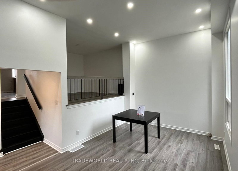 7465 Bybrook Dr, Mississauga, L4T 3R3 | Image 3