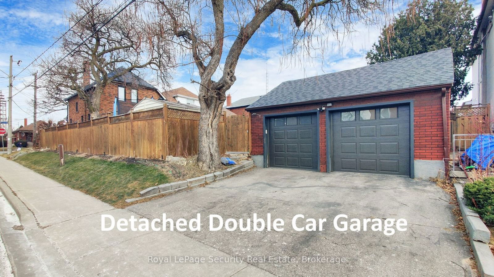 Detached House sold at 151 Bowie Avenue, Toronto, Briar Hill-Belgravia, M6E 2R1 - MLS: W11934193