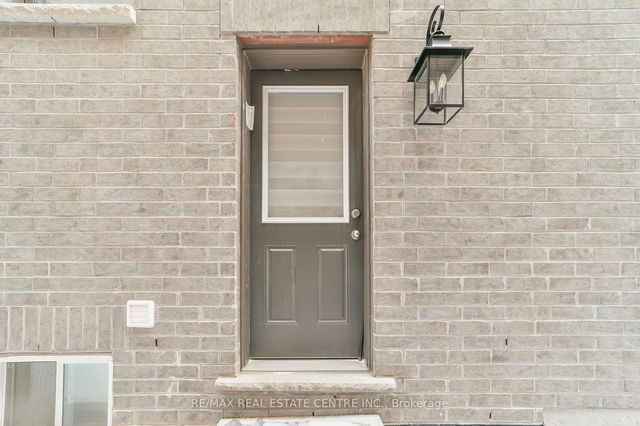 Bsmt - 20 Malaspina Close