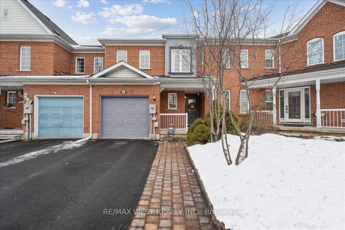 Townhouse for sale at 38 Monaco Court, Brampton, Fletcher's Meadow, L7A 1X4 - MLS: W11934285