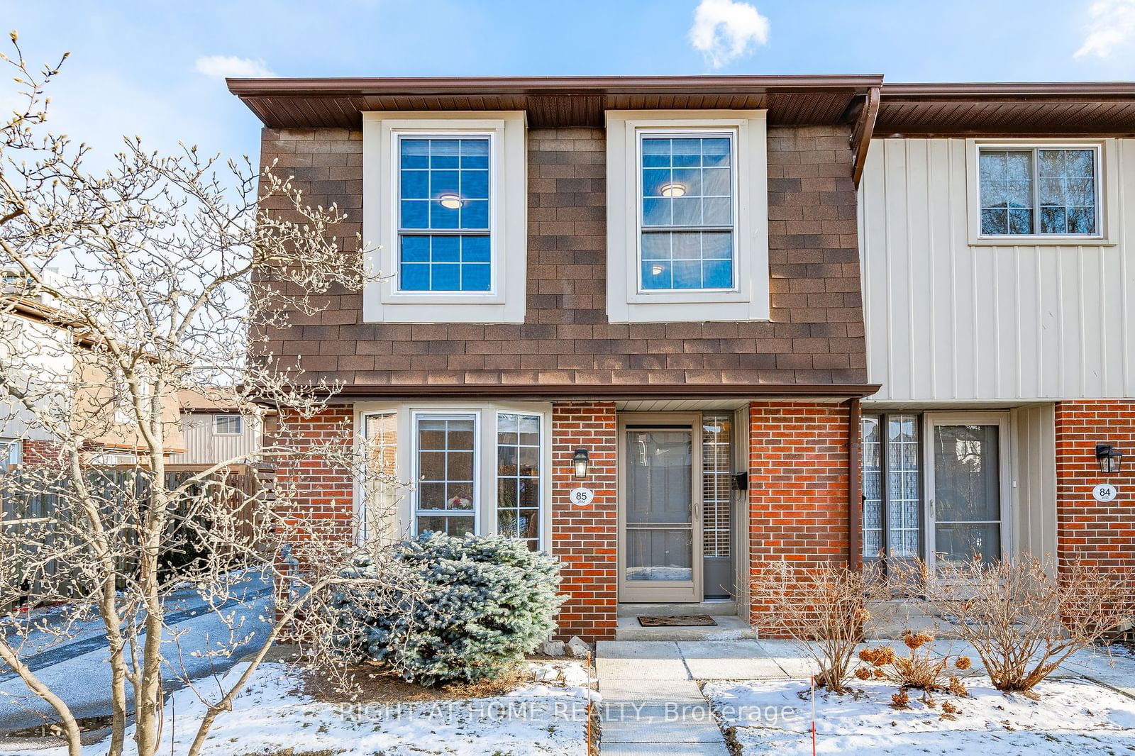 Townhouse for sale at 85-3033 Glencrest Road, Burlington, Roseland, L7N 3K1 - MLS: W11934426