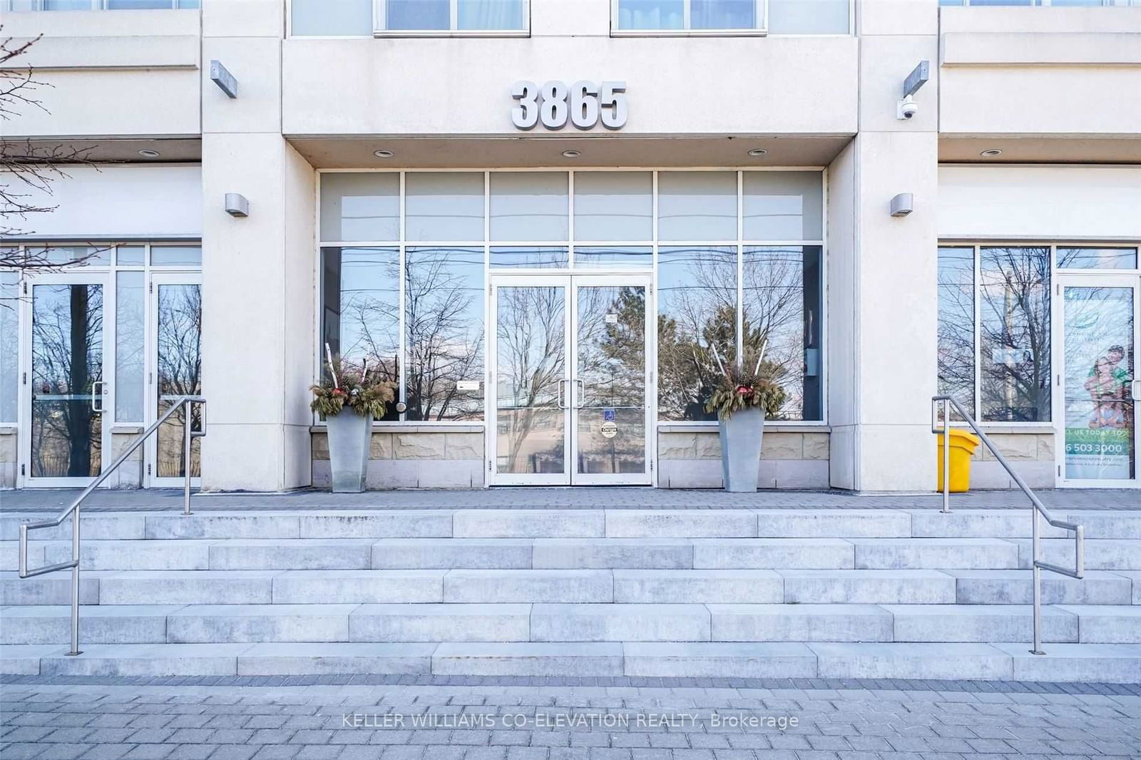 Condo leased at 305-3865 Lake Shore Boulevard, Toronto, Long Branch, M8W 0A2 - MLS: W11935000