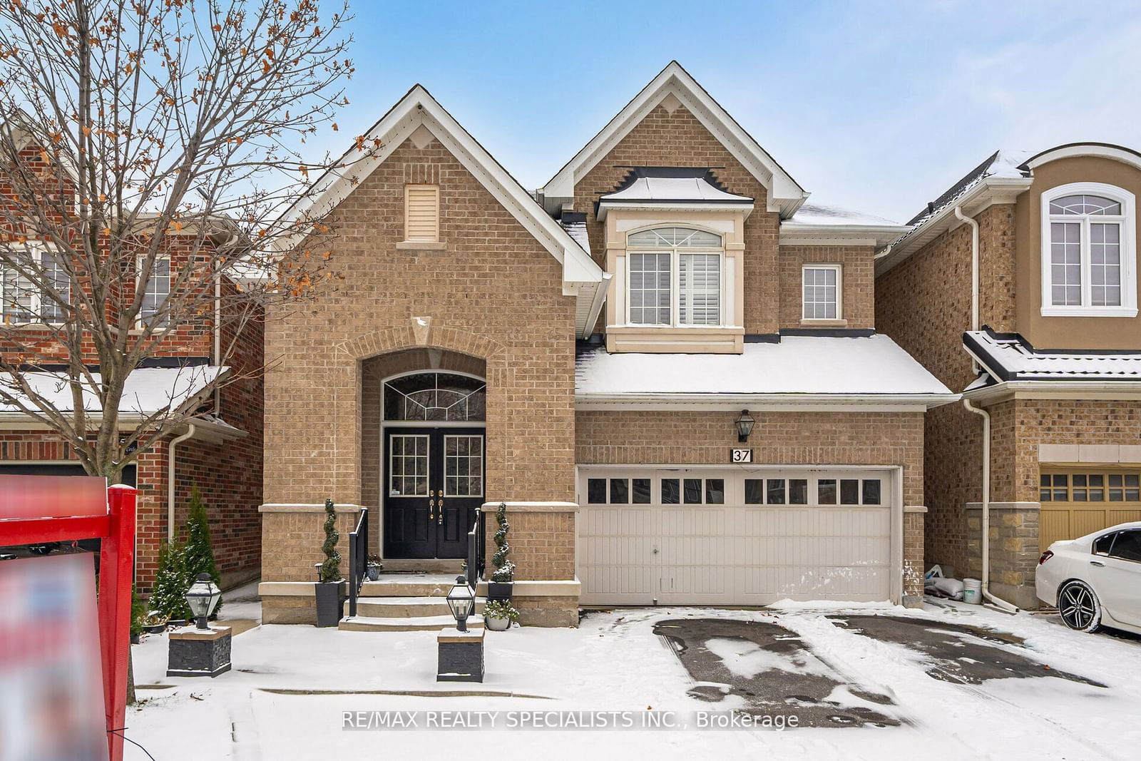 Detached House for sale at 37 Everingham Circle, Brampton, Sandringham-Wellington, L6R 0R7 - MLS: W11935101