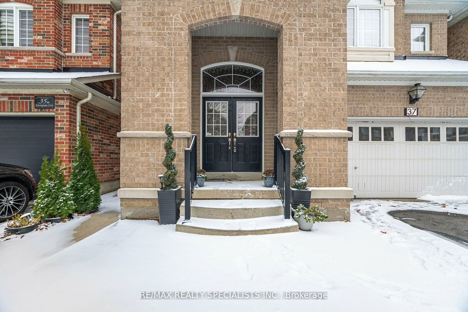 Detached House for sale at 37 Everingham Circle, Brampton, Sandringham-Wellington, L6R 0R7 - MLS: W11935101