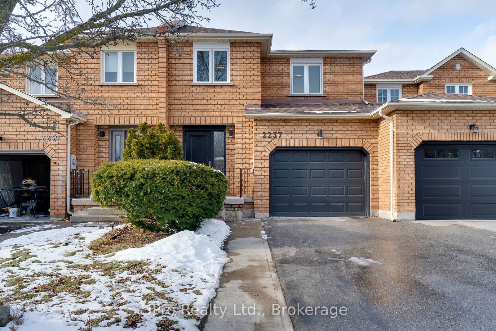 Townhouse for sale at 2237 Shipwright Road, Oakville, Glen Abbey, L6M 3E2 - MLS: W11935136