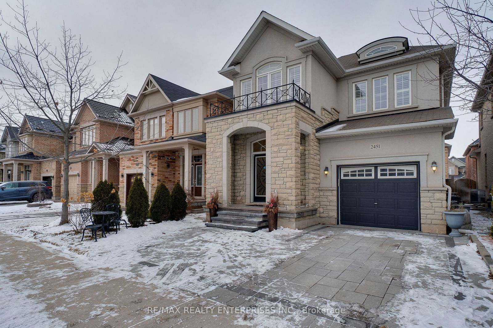 Detached House for sale at 2451 Pine Glen Road, Oakville, 1022 - WT West Oak Trails, L6M 0R6 - MLS: W11935169