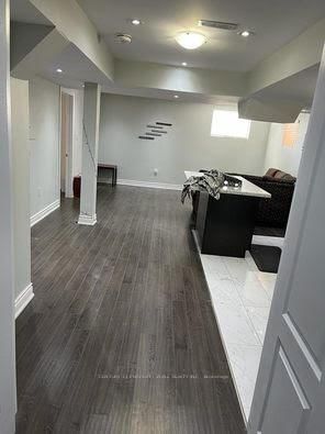 home for lease on 4 Arrowpoint Drive