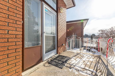 39 Picaro Dr, Toronto - Glenfield-Jane Heights image-0-3