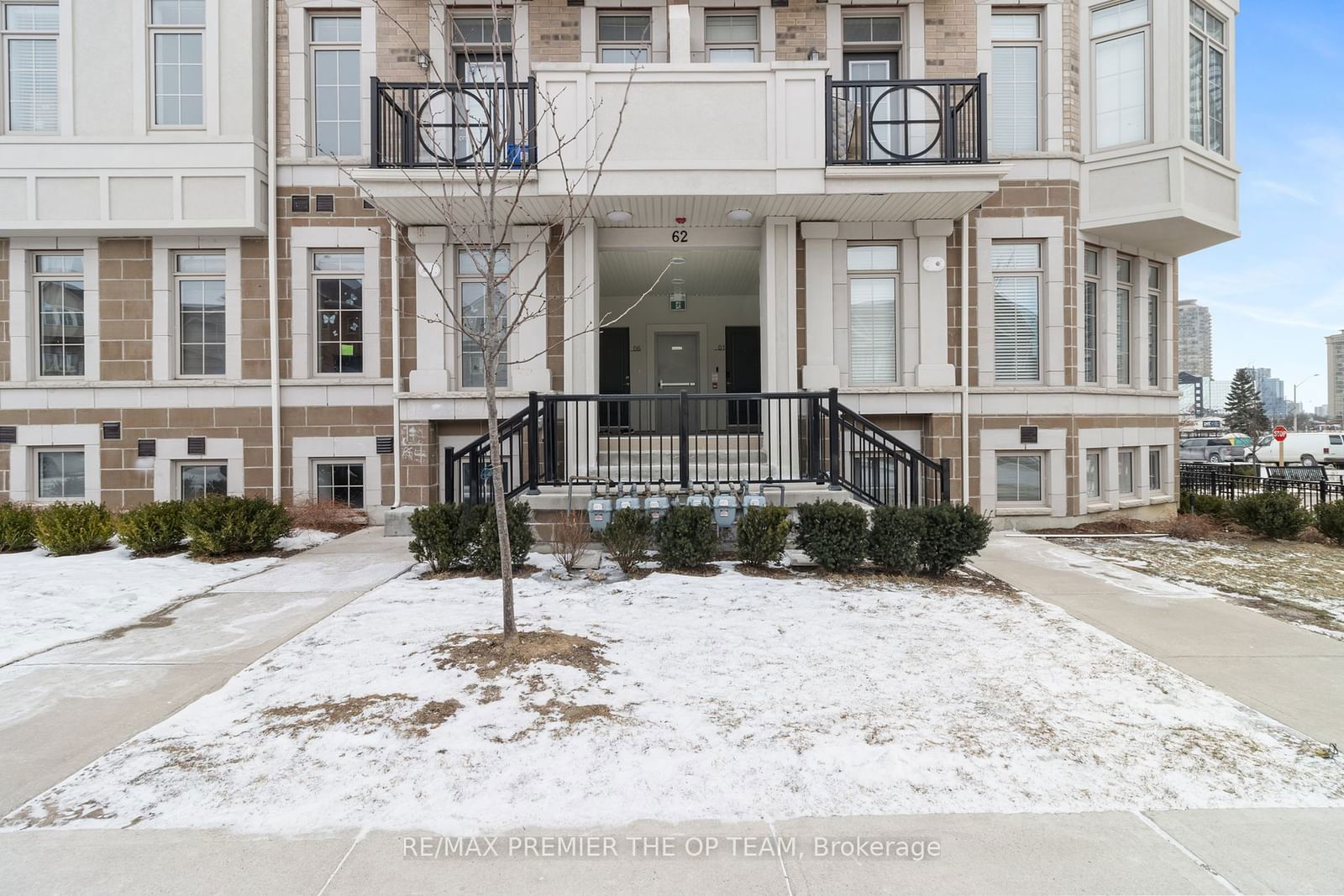 Townhouse for sale at 2-62 Preston Meadow Avenue, Mississauga, Hurontario, L4Z 1B1 - MLS: W11935559