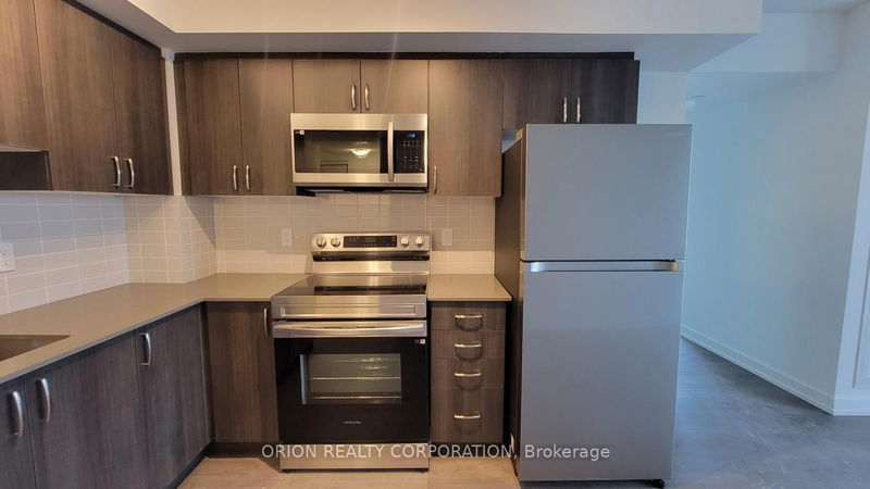 home for lease on 410-556 Marlee Avenue