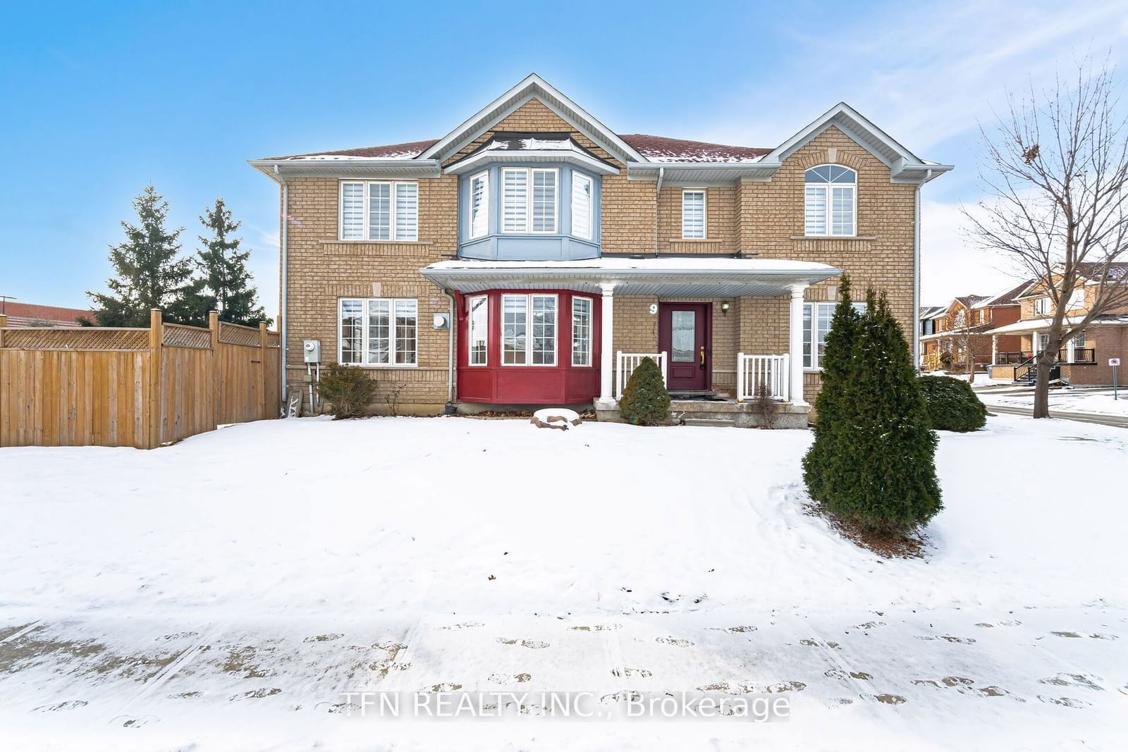 Detached House for lease at 9 Continental Road, Brampton, Fletcher's Meadow, L7A 2H4 - MLS: W11935872