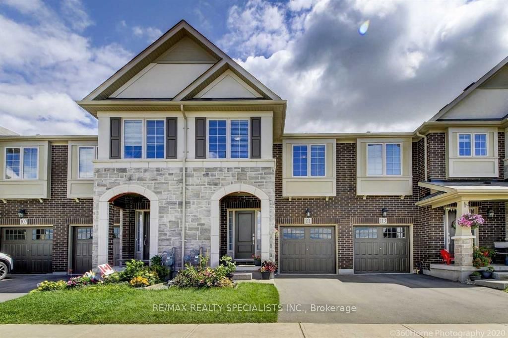 Townhouse for lease at 111 Tasker Court, Milton, Ford, L9E 1B9 - MLS: W11935901