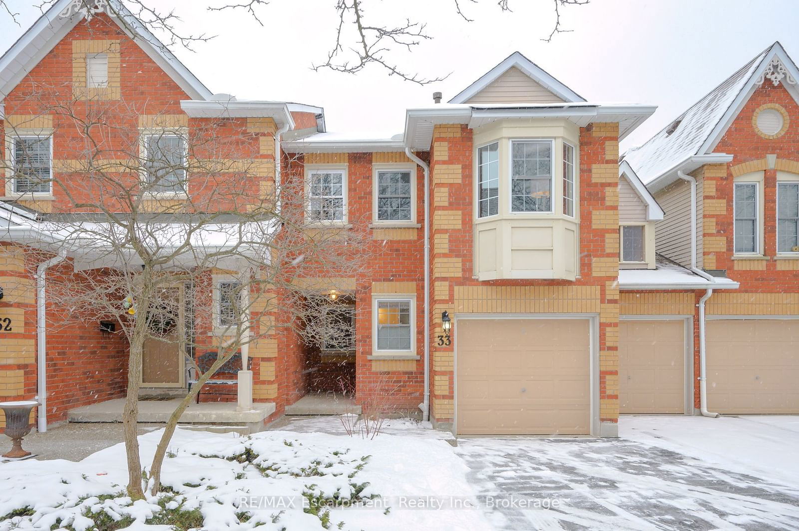 Townhouse for sale at 33-1415 Hazelton Boulevard, Burlington, Tyandaga, L7P 4W6 - MLS: W11935968