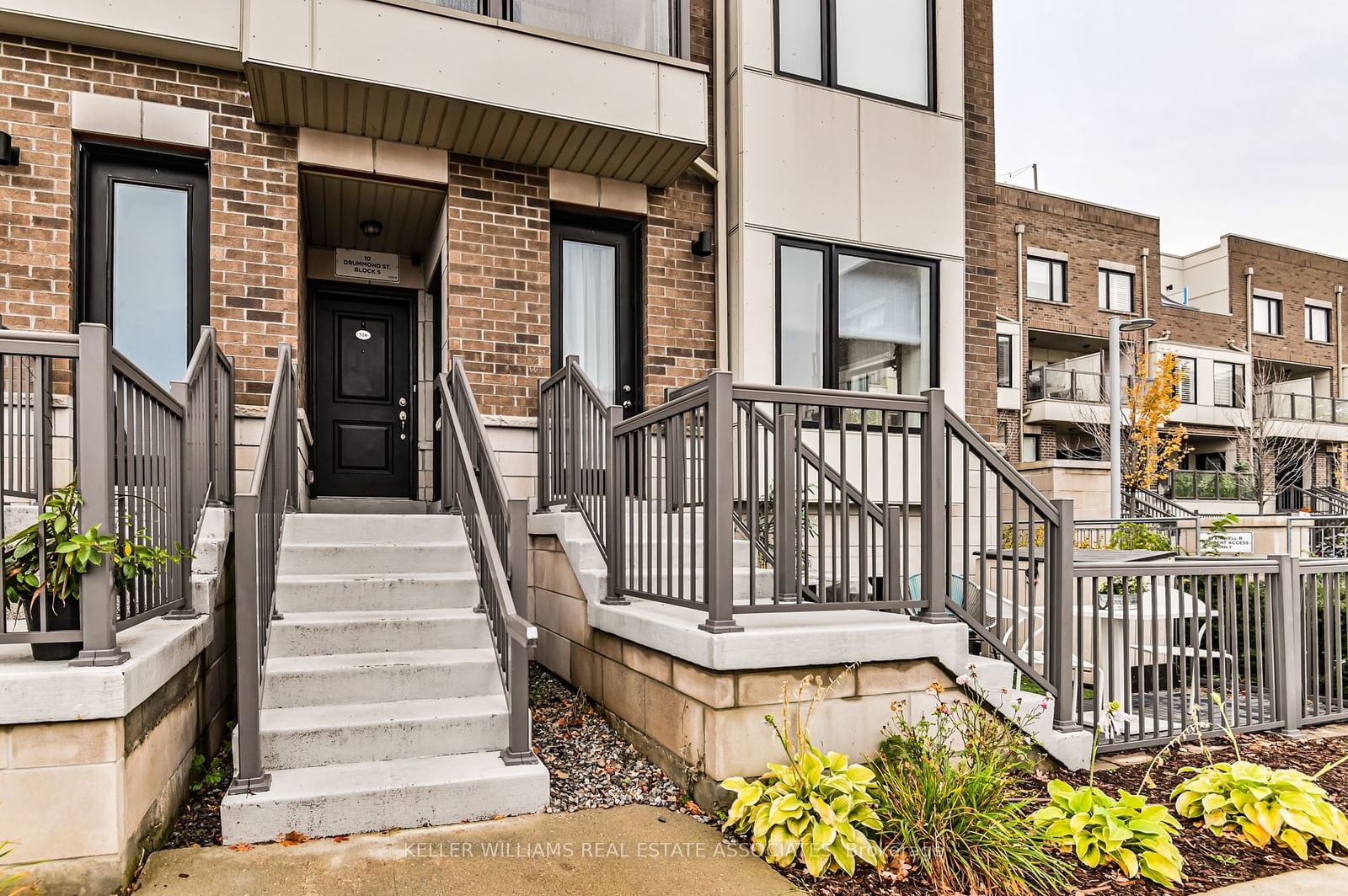 Townhouse for sale at 515-10 Drummond Street, Toronto, Mimico, M8V 1Y8 - MLS: W11936042