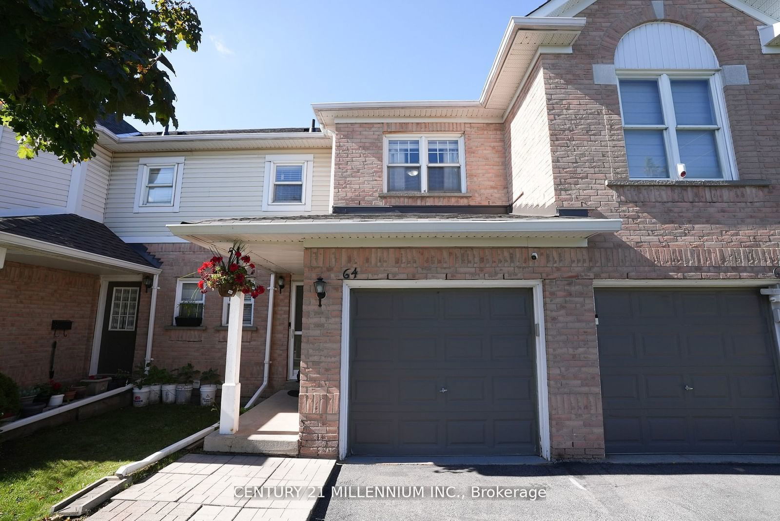 Townhouse for sale at 37-64 Brisbane Court, Brampton, Sandringham-Wellington, L6R 1V4 - MLS: W11936059